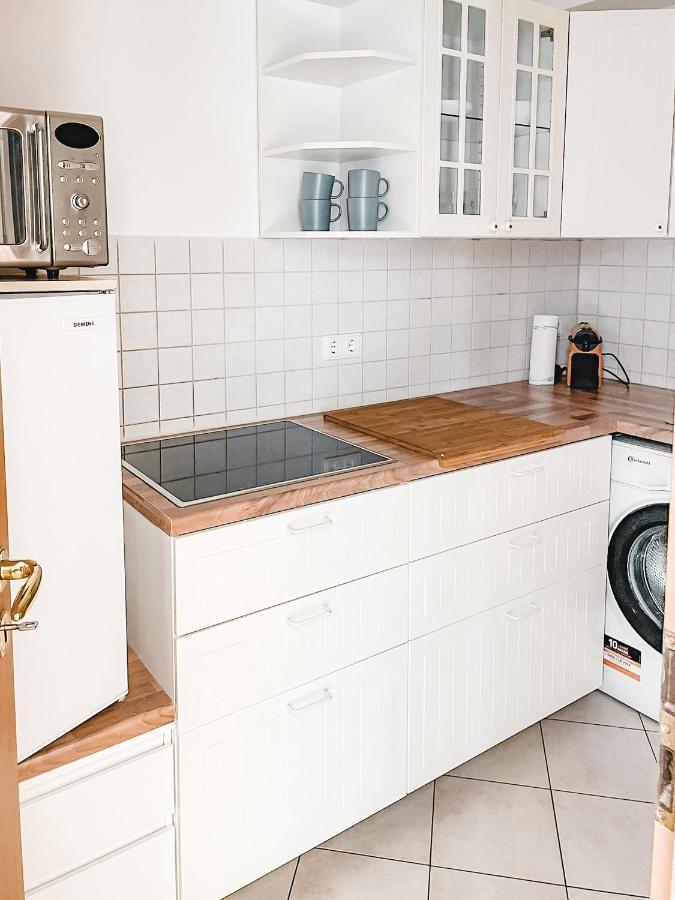 Schoene Wohnung, Eigene Terrasse, Privater Parkplatz, Wi-Fi, Waschmaschine, 3P Chemnitz Exterior foto
