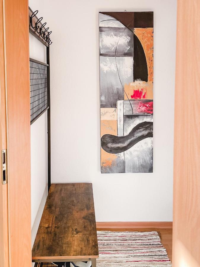 Schoene Wohnung, Eigene Terrasse, Privater Parkplatz, Wi-Fi, Waschmaschine, 3P Chemnitz Exterior foto